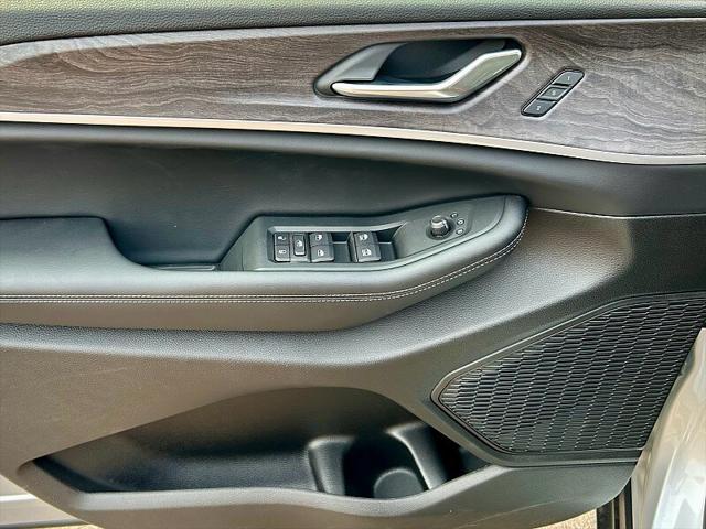 new 2025 Jeep Grand Cherokee L car, priced at $50,240