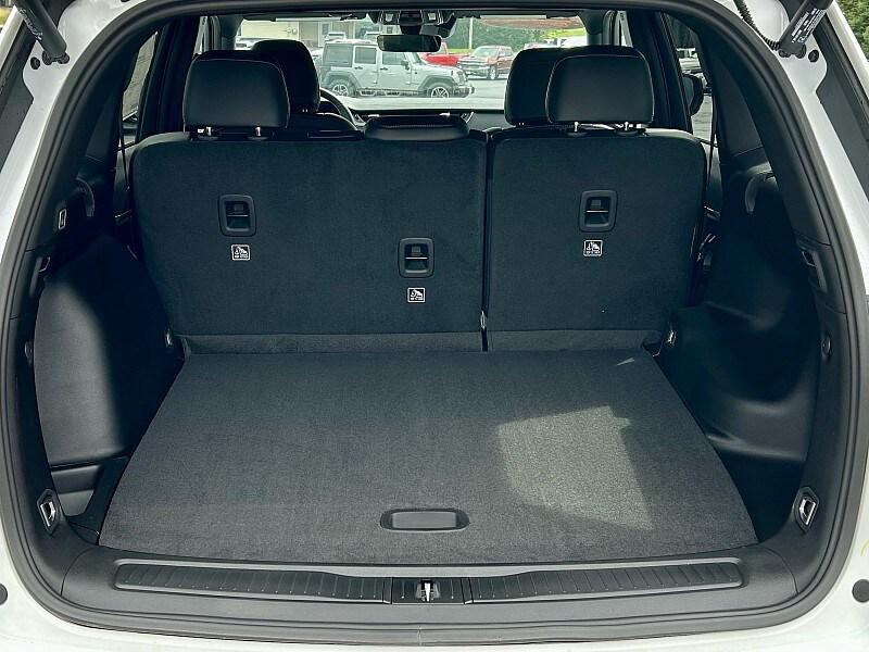 new 2025 Jeep Grand Cherokee car, priced at $47,304