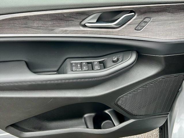 new 2025 Jeep Grand Cherokee car, priced at $47,240