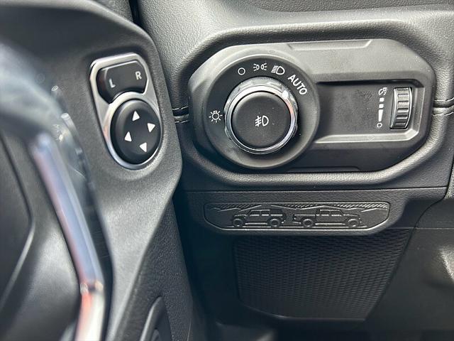 new 2025 Jeep Wrangler car, priced at $58,275