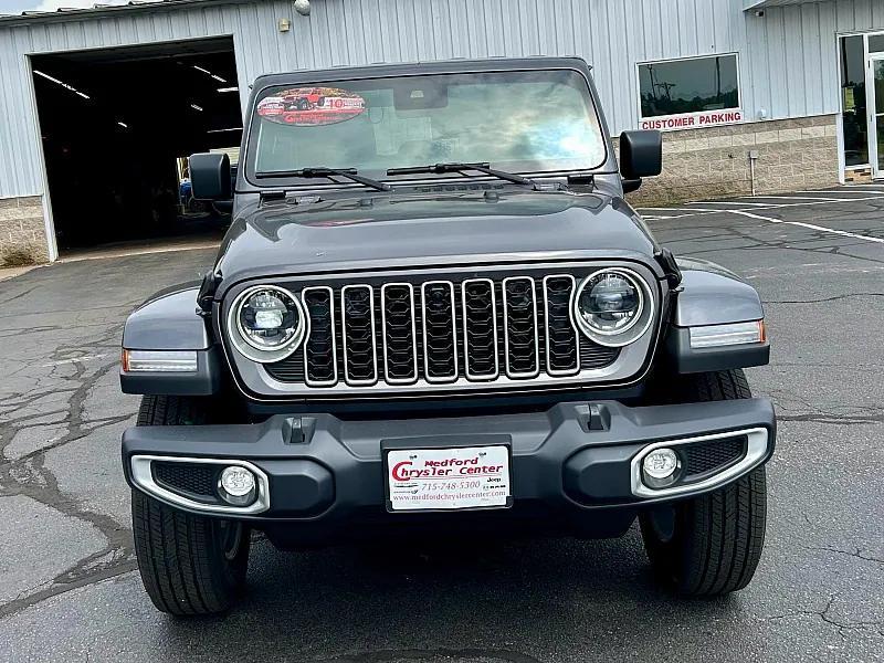 new 2025 Jeep Wrangler car, priced at $53,653