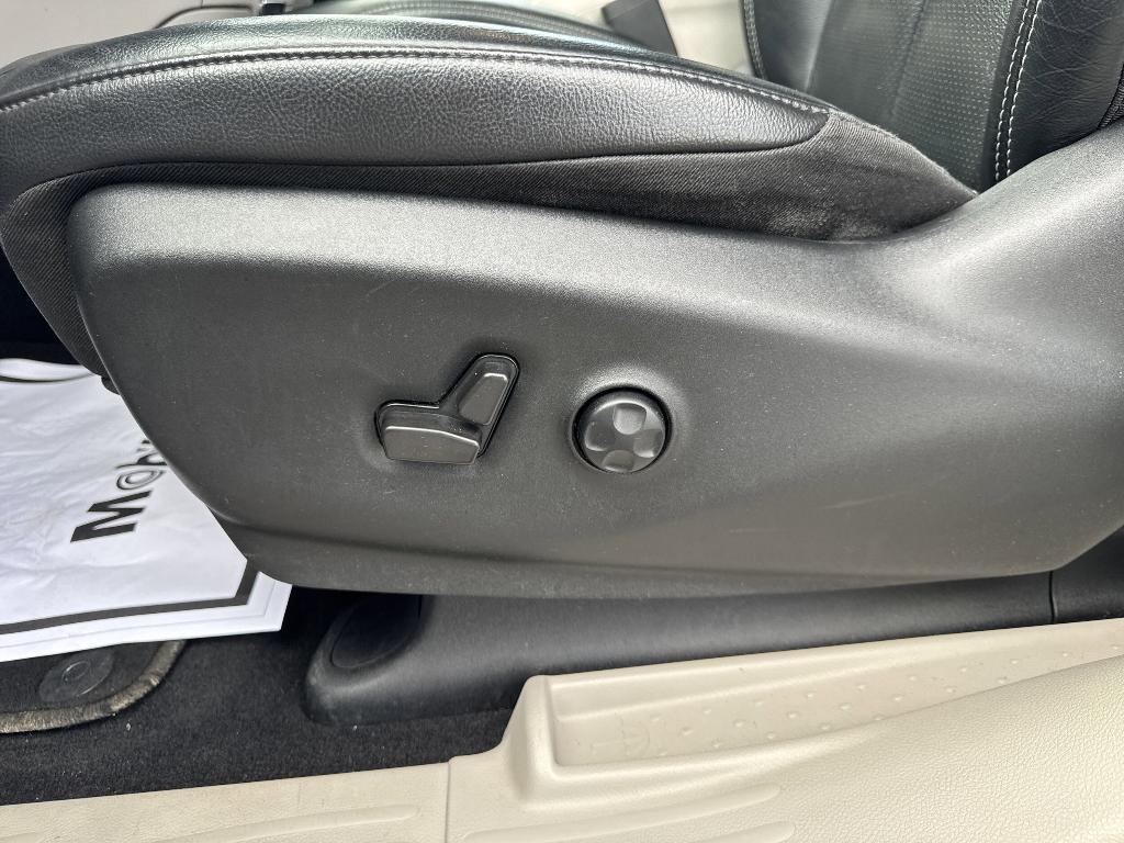 used 2022 Chrysler Pacifica car, priced at $23,565