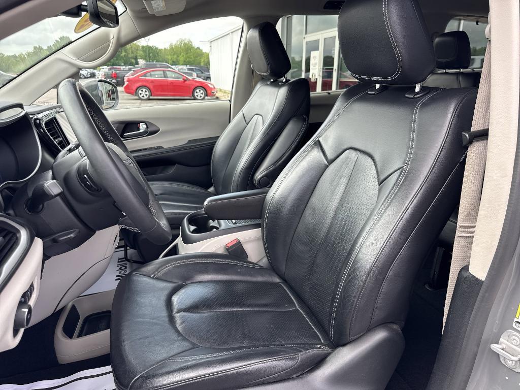 used 2022 Chrysler Pacifica car, priced at $23,565