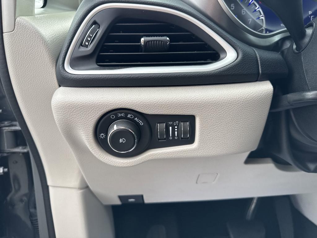 used 2022 Chrysler Pacifica car, priced at $23,565