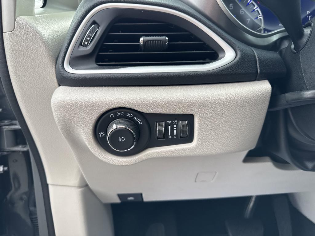 used 2022 Chrysler Pacifica car, priced at $23,565