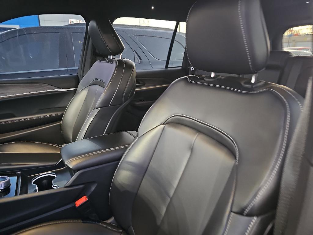 used 2024 Jeep Grand Cherokee car, priced at $38,780