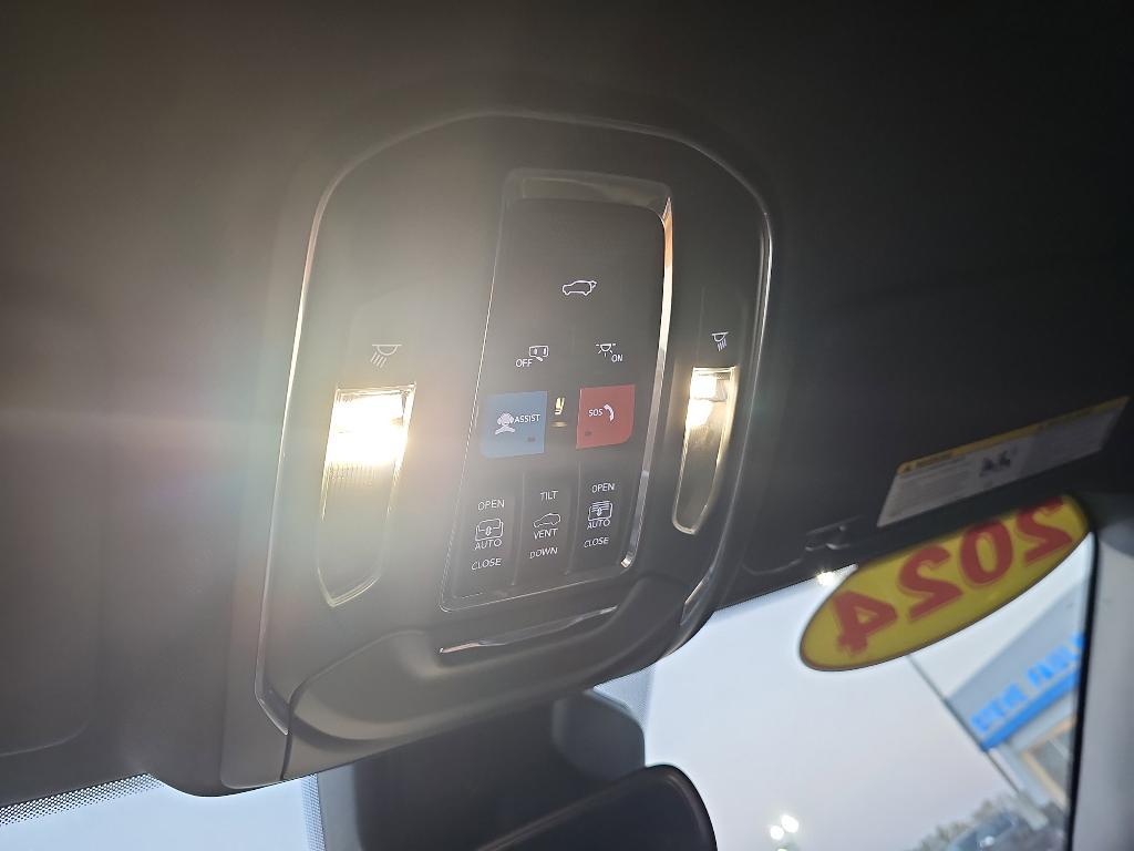 used 2024 Jeep Grand Cherokee car, priced at $38,780