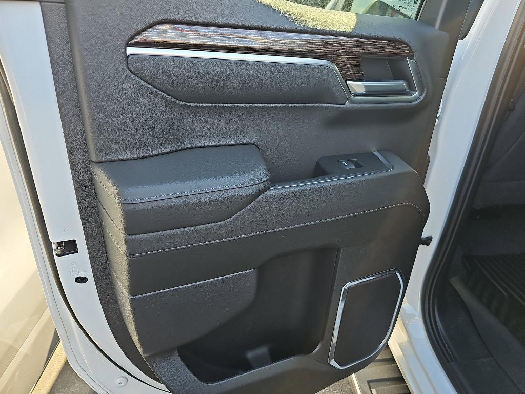 used 2024 GMC Sierra 1500 car, priced at $43,380