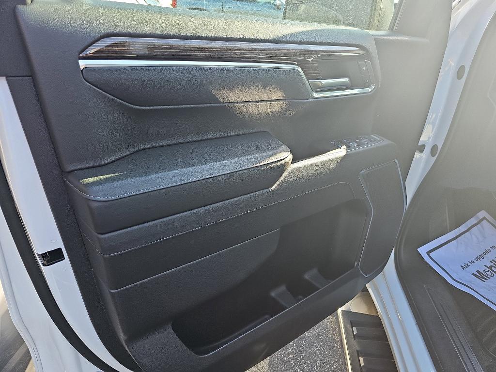 used 2024 GMC Sierra 1500 car, priced at $43,380