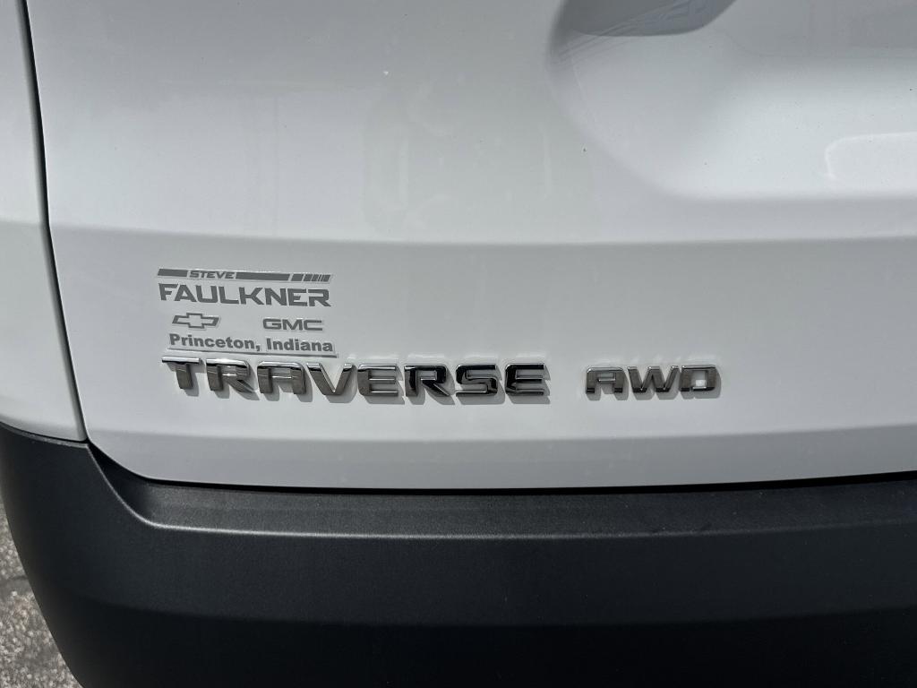 used 2023 Chevrolet Traverse car, priced at $34,250