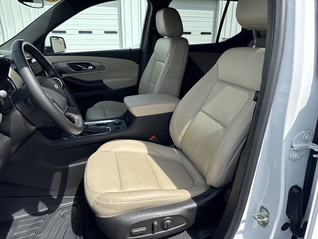 used 2023 Chevrolet Traverse car, priced at $34,250