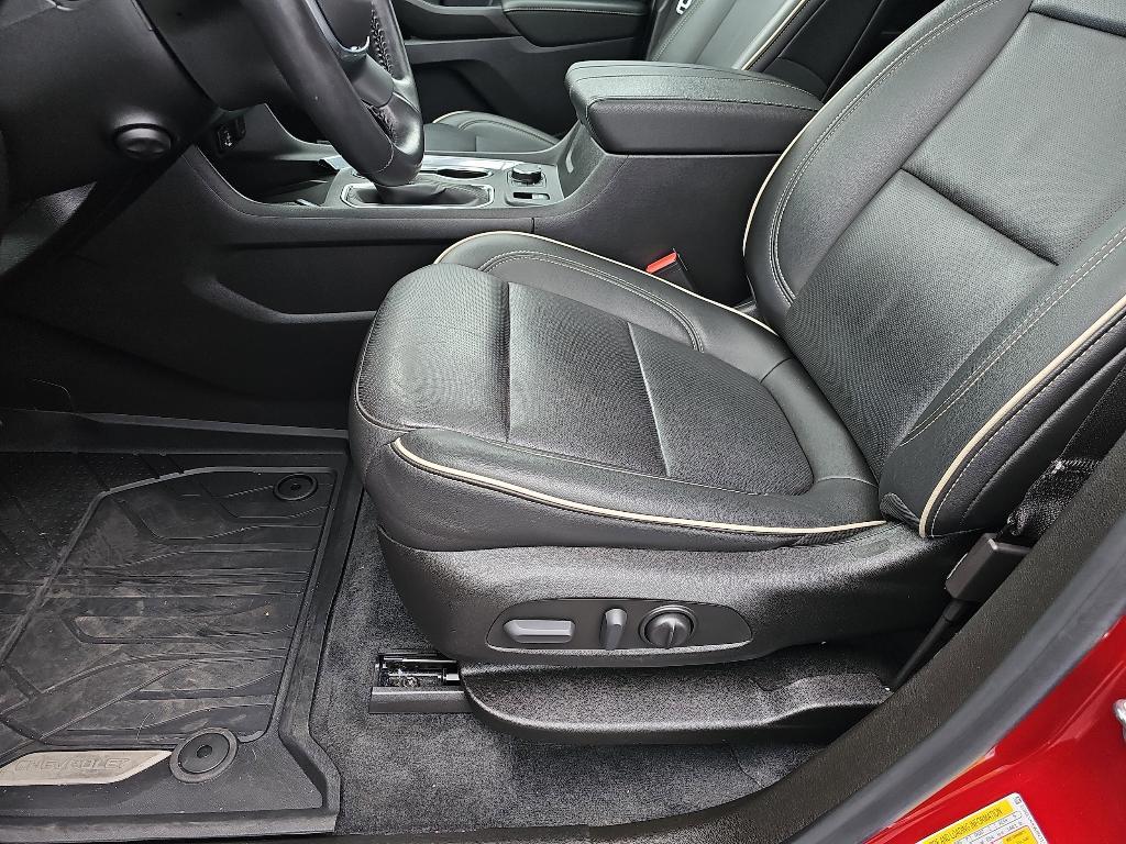 used 2022 Chevrolet Traverse car, priced at $36,985