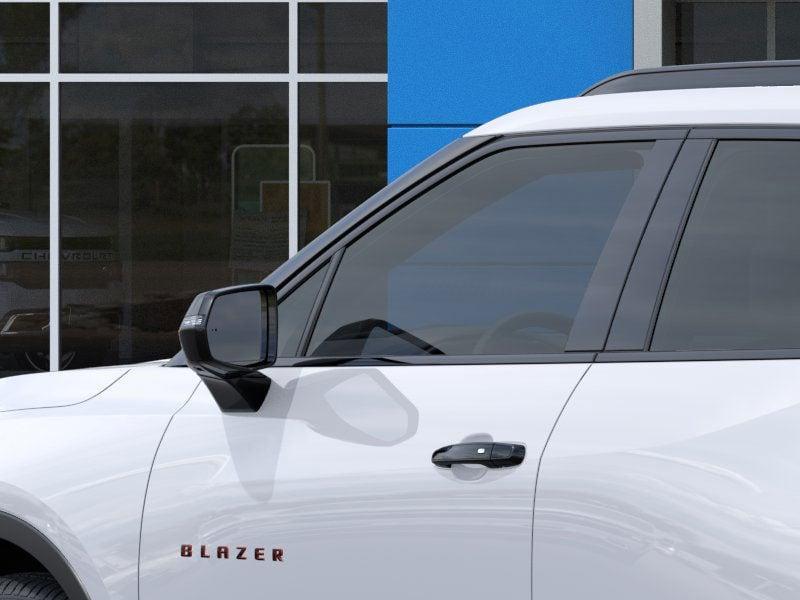 new 2025 Chevrolet Blazer car, priced at $40,422