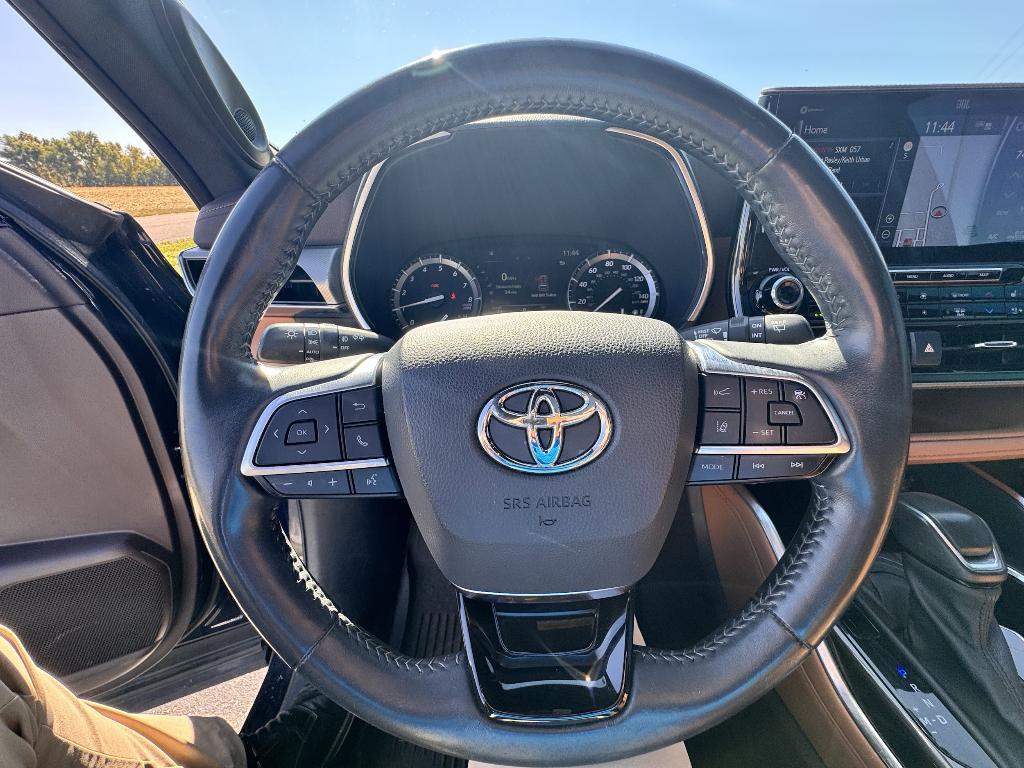 used 2021 Toyota Highlander car, priced at $37,190