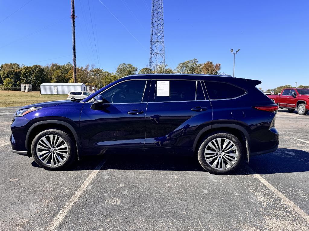 used 2021 Toyota Highlander car, priced at $37,190