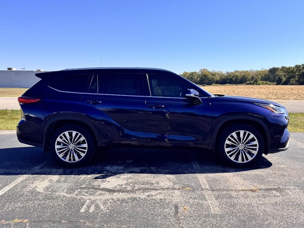 used 2021 Toyota Highlander car, priced at $37,190