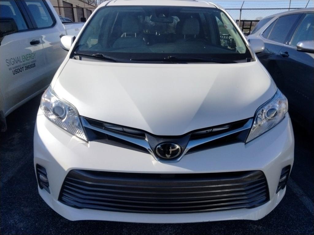 used 2018 Toyota Sienna car