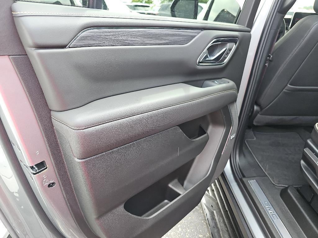 used 2024 GMC Yukon XL car, priced at $70,730