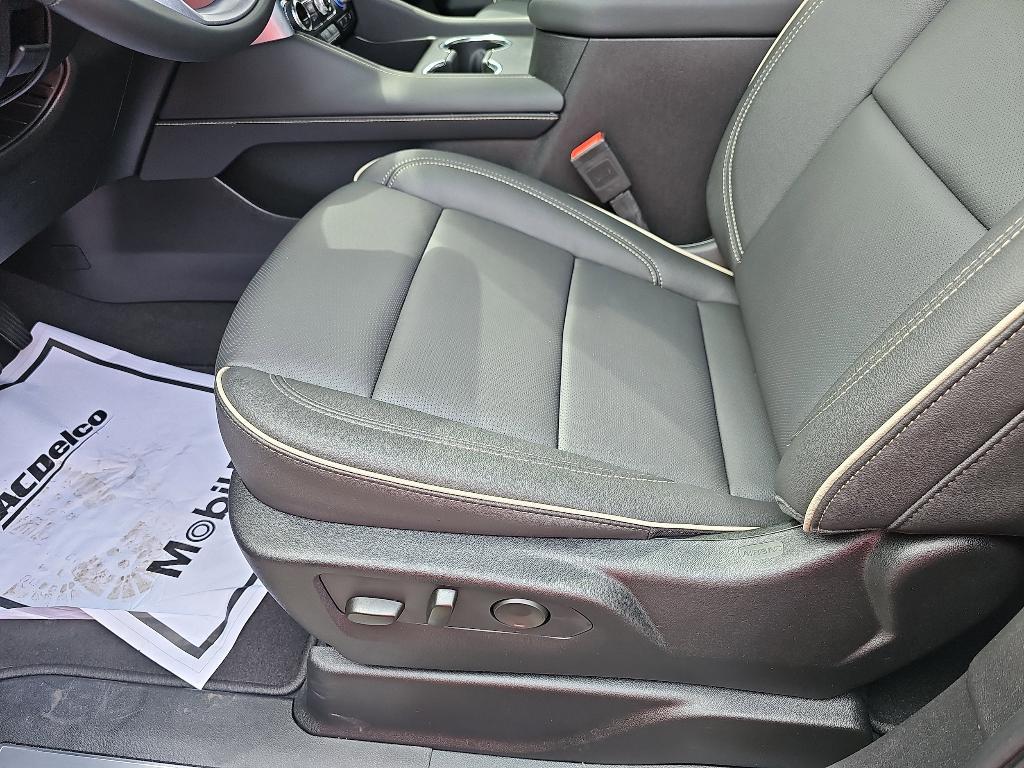 used 2024 GMC Yukon XL car, priced at $70,730