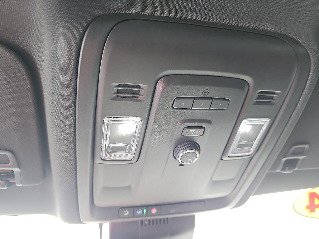 used 2024 GMC Yukon XL car, priced at $70,730