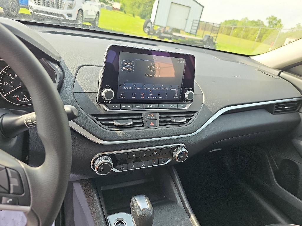 used 2022 Nissan Altima car, priced at $21,625