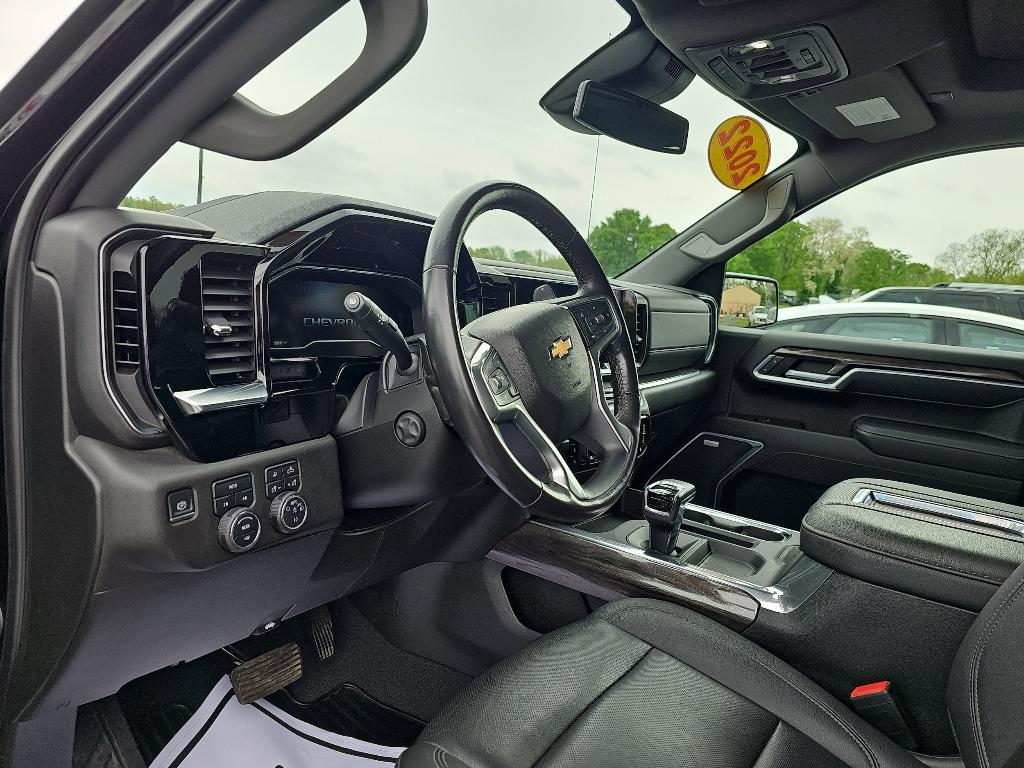 used 2022 Chevrolet Silverado 1500 car, priced at $43,285