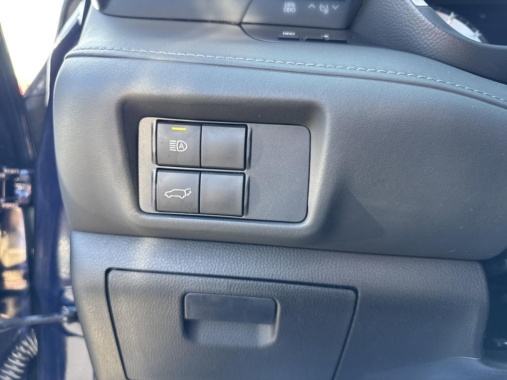 used 2021 Toyota Highlander car, priced at $34,645