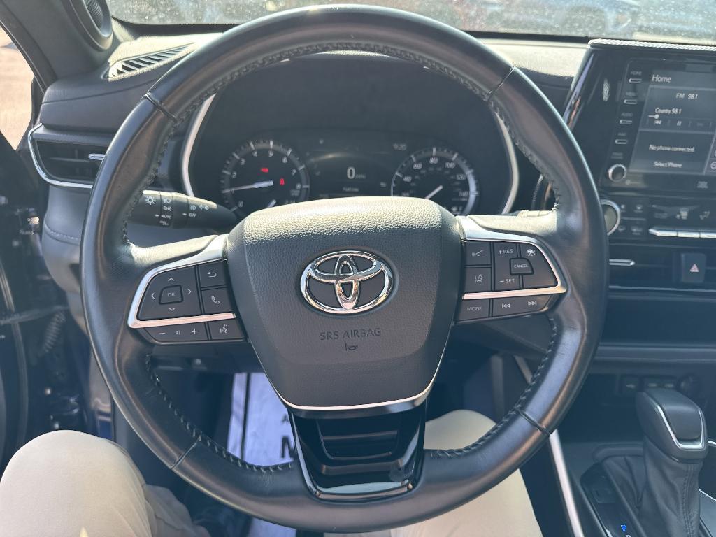 used 2021 Toyota Highlander car, priced at $34,645