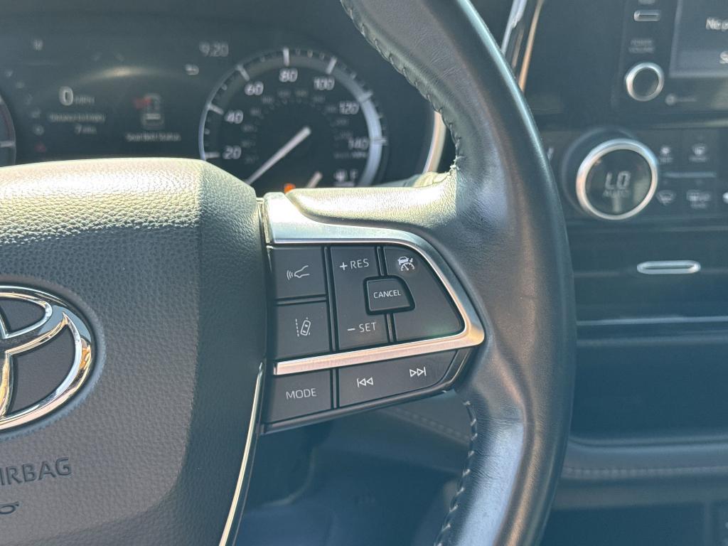 used 2021 Toyota Highlander car, priced at $34,645