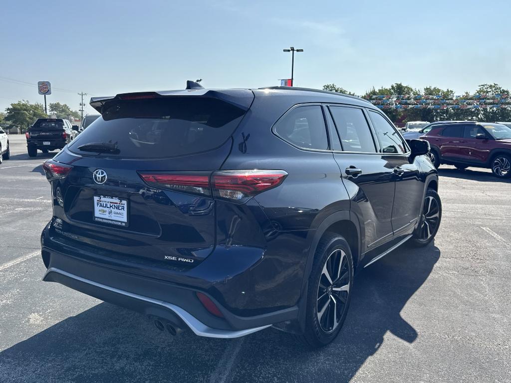 used 2021 Toyota Highlander car, priced at $34,645