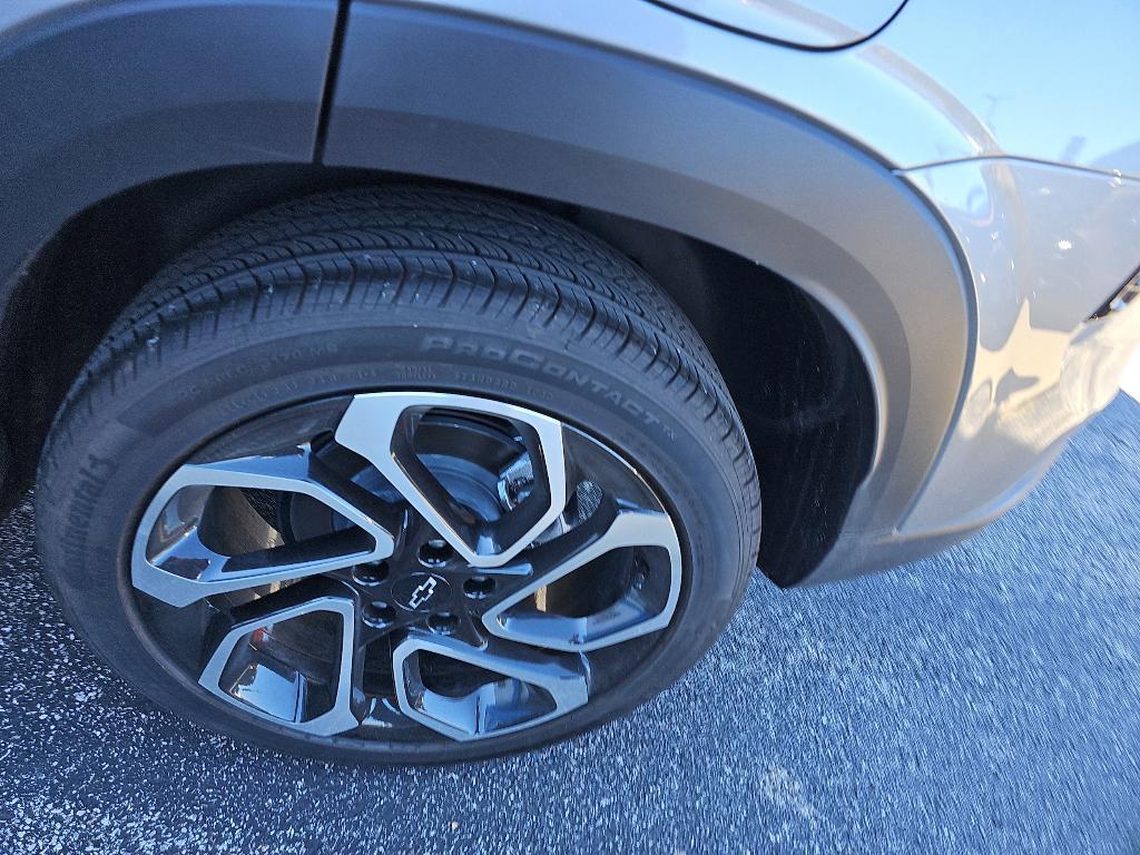 used 2025 Chevrolet Trax car, priced at $26,450