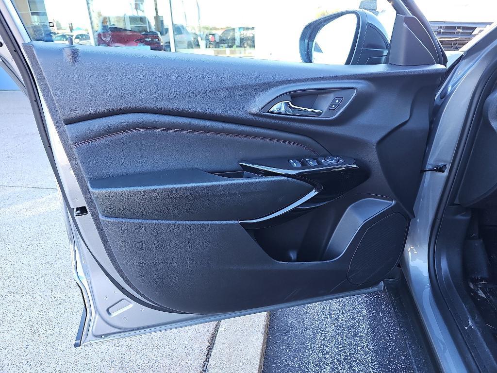 used 2025 Chevrolet Trax car, priced at $26,450