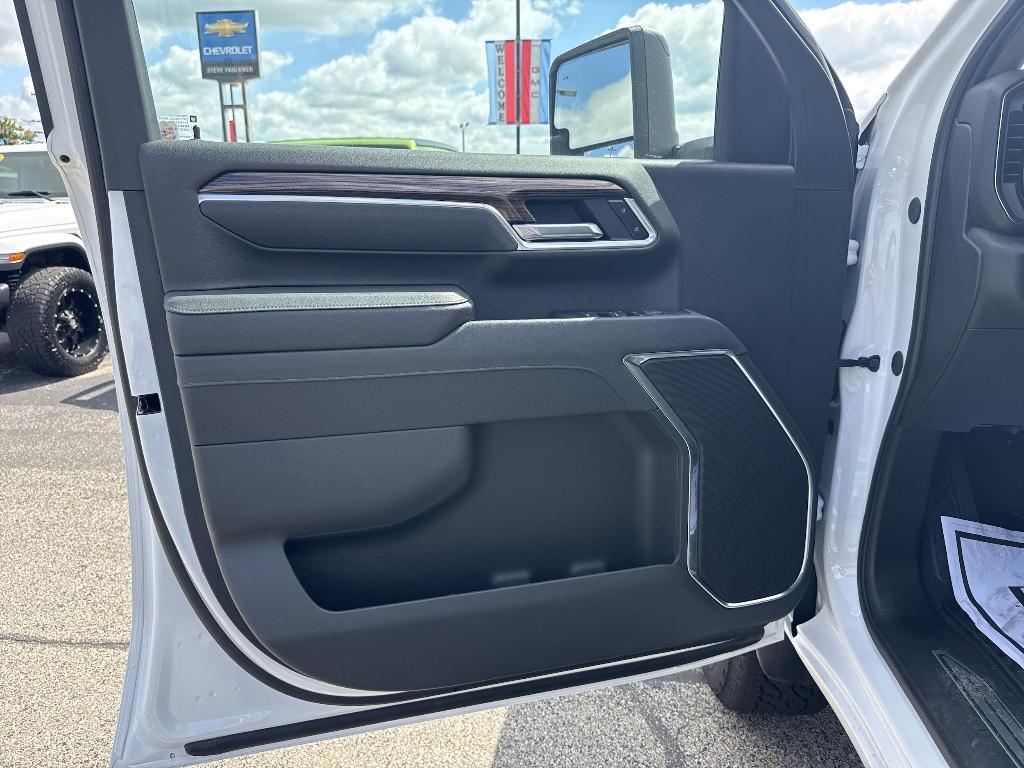 used 2025 Chevrolet Silverado 2500 car, priced at $59,895