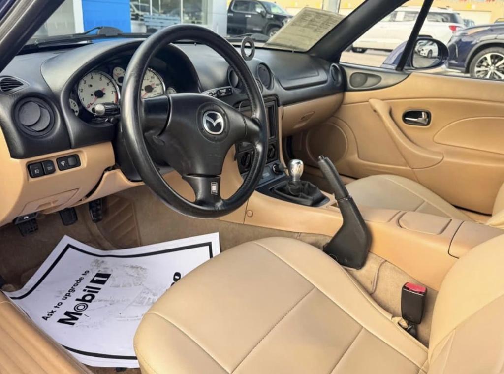 used 2001 Mazda MX-5 Miata car