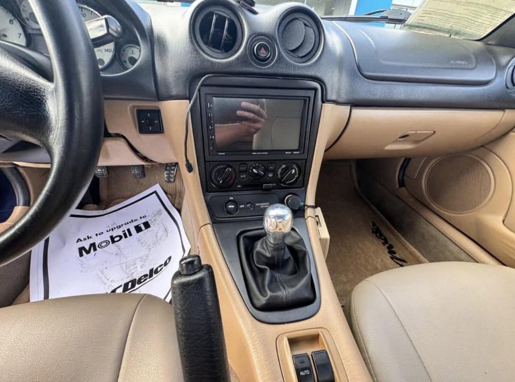 used 2001 Mazda MX-5 Miata car