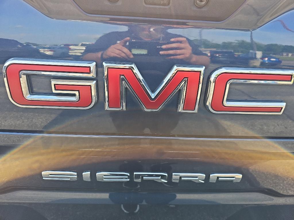 used 2021 GMC Sierra 1500 car, priced at $43,295