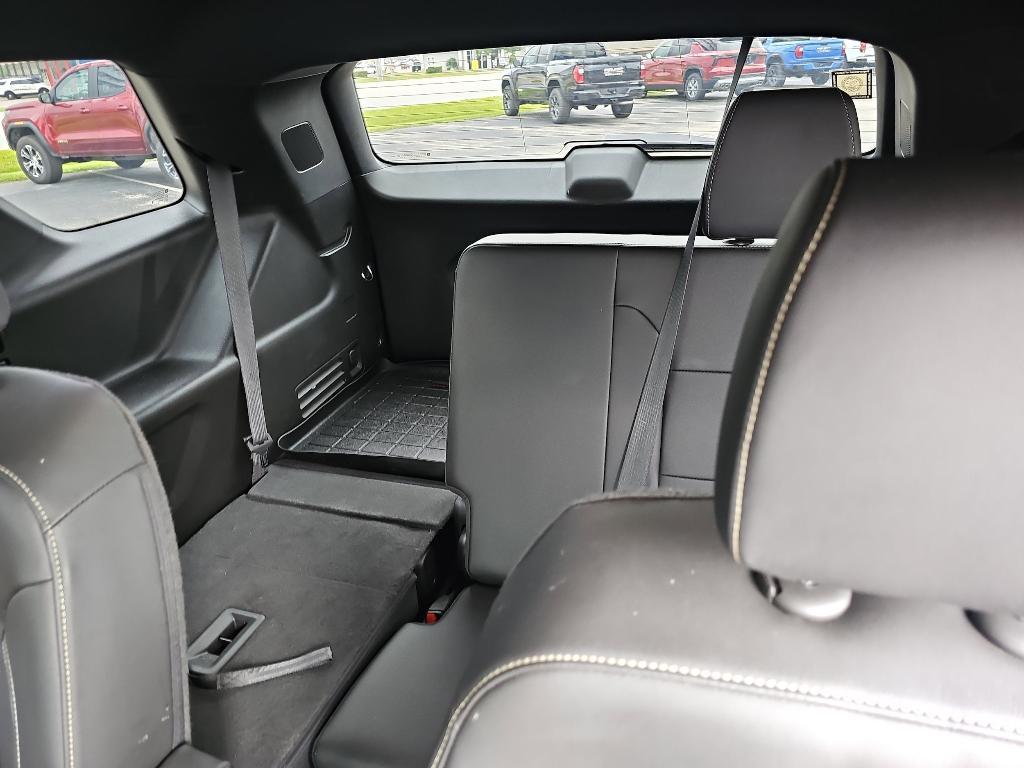 used 2023 Chevrolet Traverse car, priced at $33,520