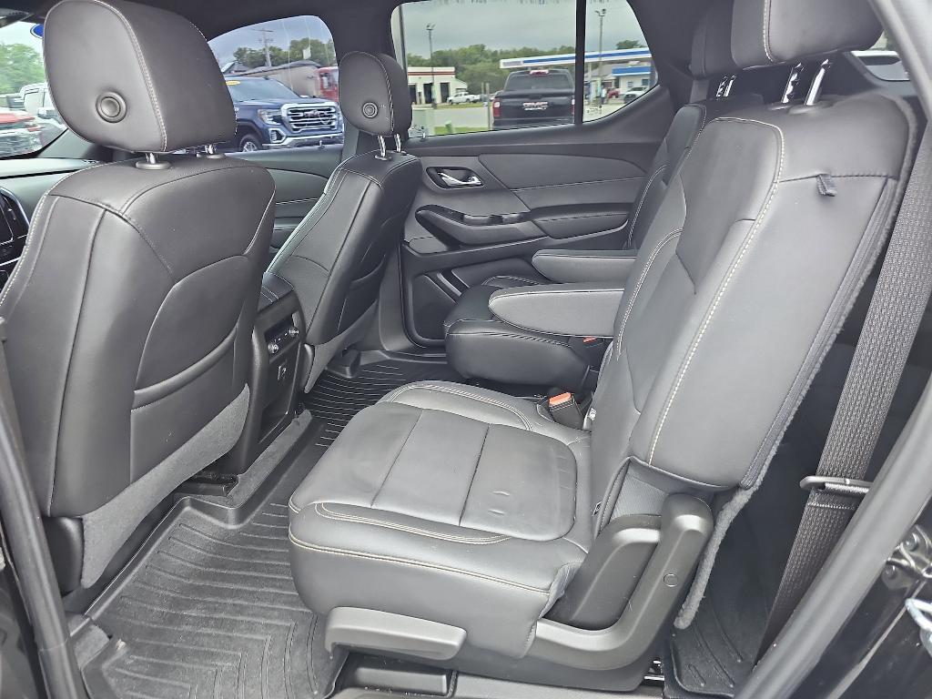 used 2023 Chevrolet Traverse car, priced at $33,520