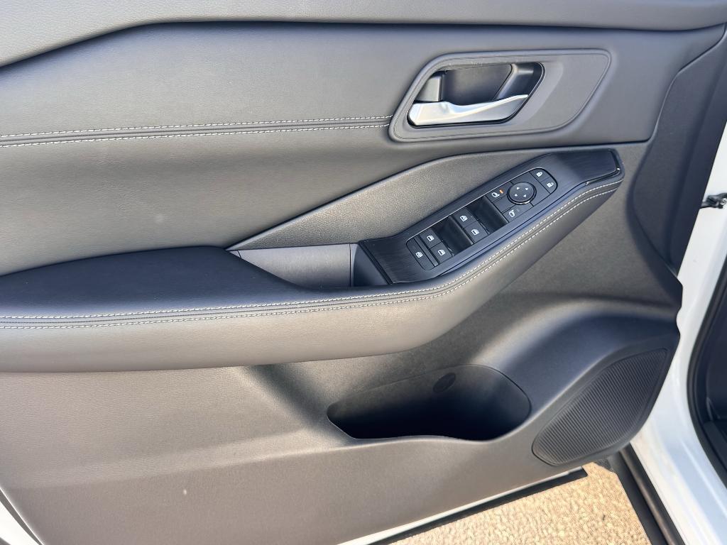 used 2024 Nissan Rogue car
