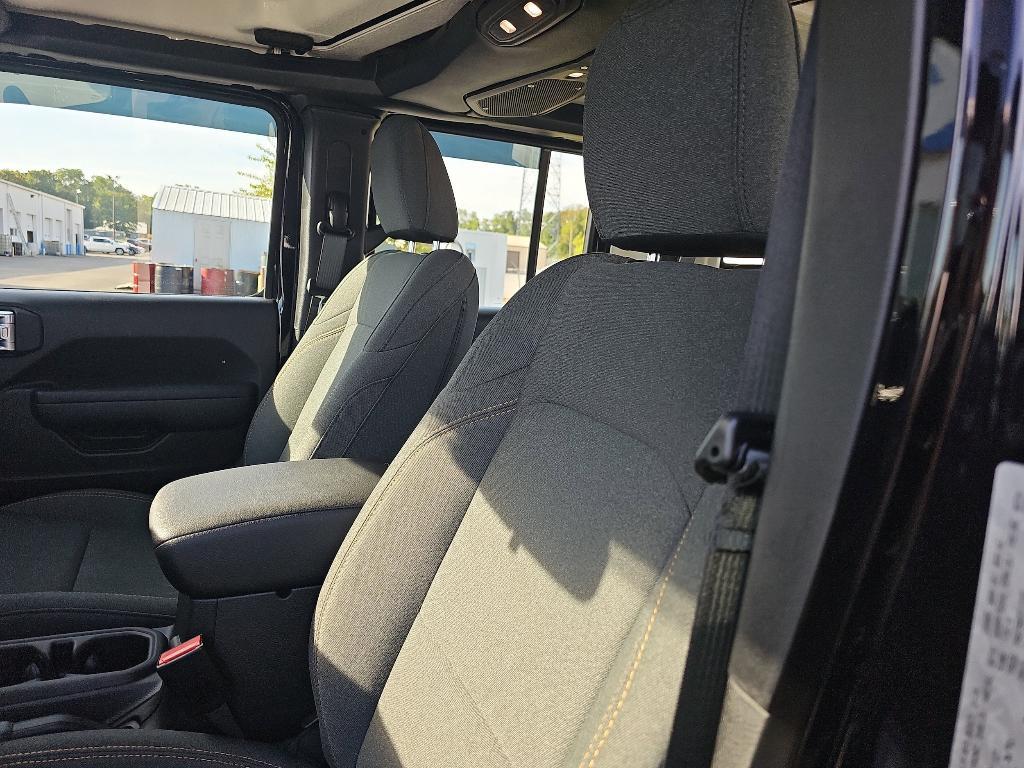 used 2024 Jeep Gladiator car, priced at $38,850