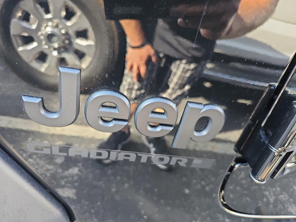 used 2024 Jeep Gladiator car, priced at $38,850