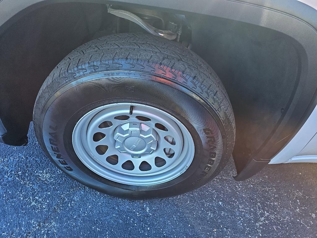 used 2023 GMC Sierra 1500 car, priced at $37,495