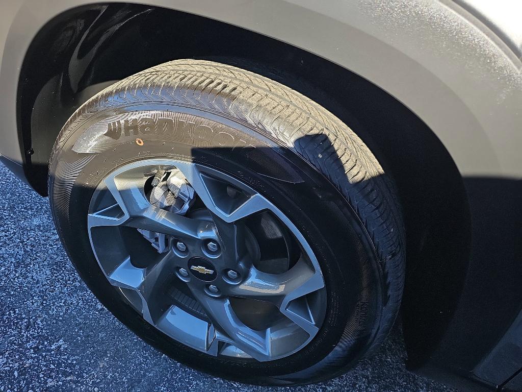 used 2025 Chevrolet Trax car, priced at $23,185