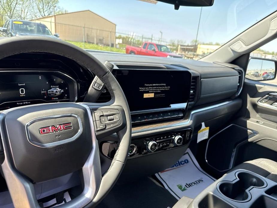 new 2024 GMC Sierra 1500 car, priced at $52,132