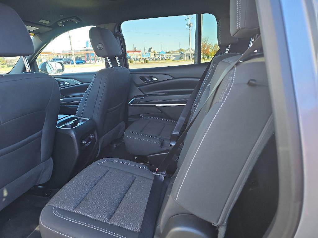 used 2025 Chevrolet Traverse car, priced at $37,275