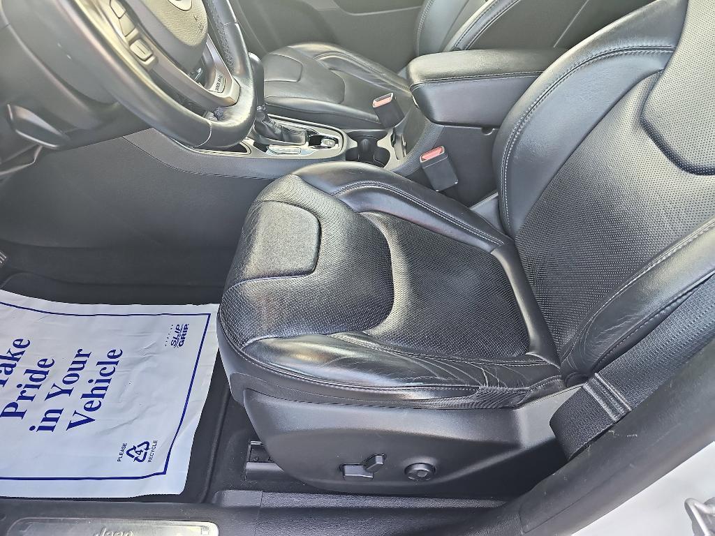 used 2019 Jeep Cherokee car, priced at $15,240