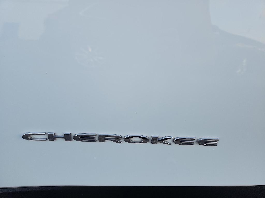 used 2019 Jeep Cherokee car, priced at $15,240