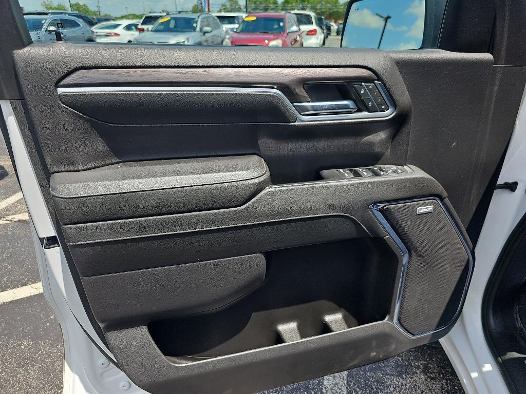 used 2024 Chevrolet Silverado 1500 car, priced at $43,985