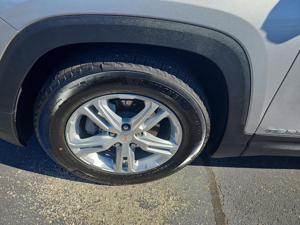used 2022 GMC Terrain car, priced at $24,085