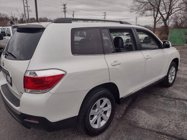 used 2013 Toyota Highlander car, priced at $9,995